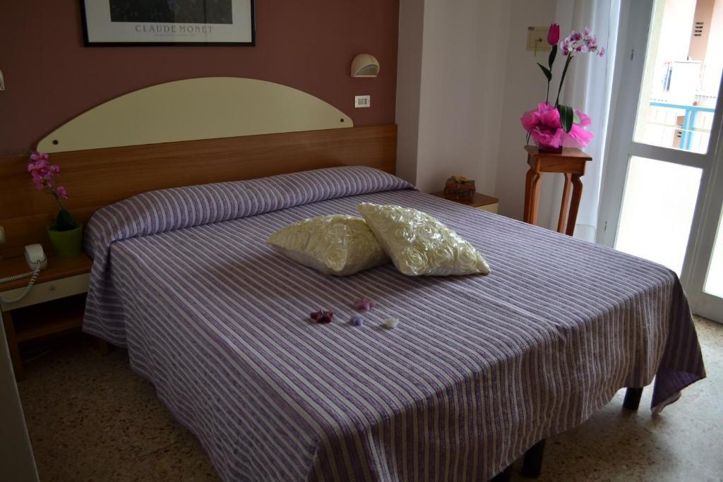 Hotel Jasmine Beach Rimini Pokoj fotografie